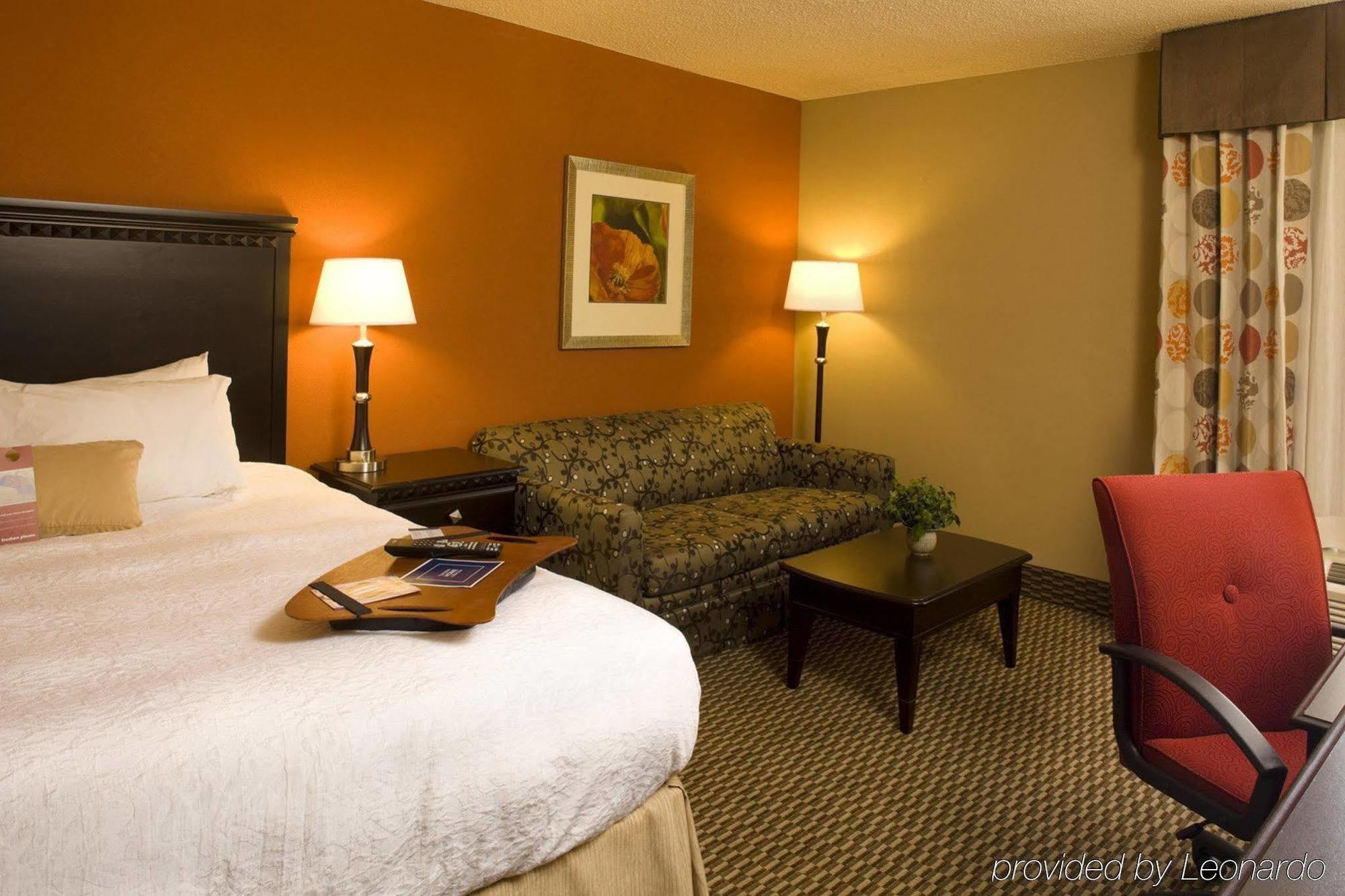 Hampton Inn Asheville - Biltmore Area Room photo